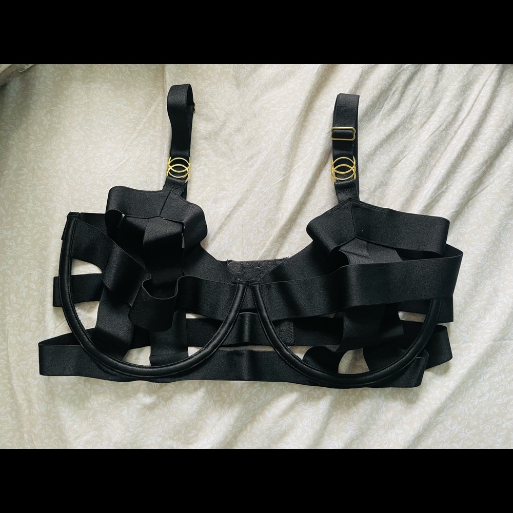 Victoria Secret Bra 36DD Unlined Balconet Black Strappy Bandage Underwire